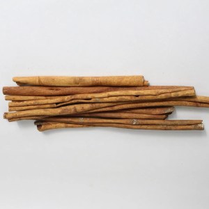 dried cinnamon